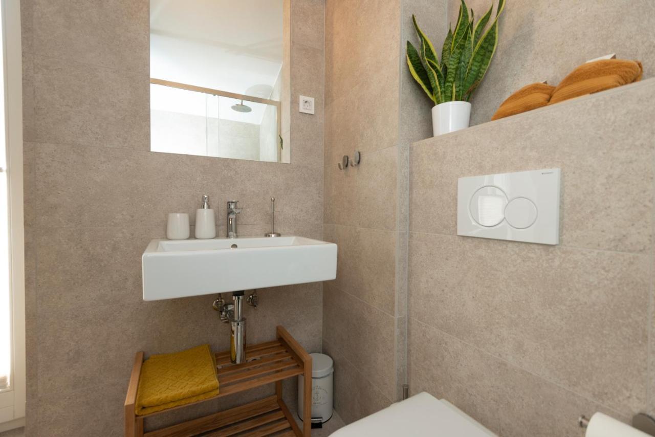 Old Town Guest house 2*